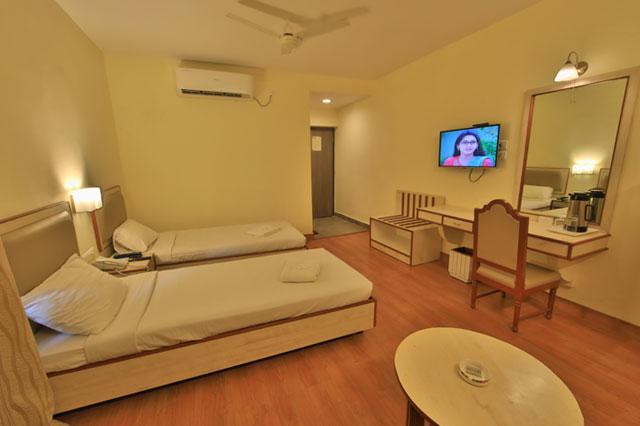 Hotel Shanthiniketan - Ramoji Film City à Pedda Ambarpet Extérieur photo