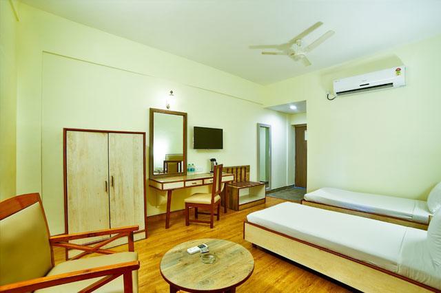 Hotel Shanthiniketan - Ramoji Film City à Pedda Ambarpet Extérieur photo